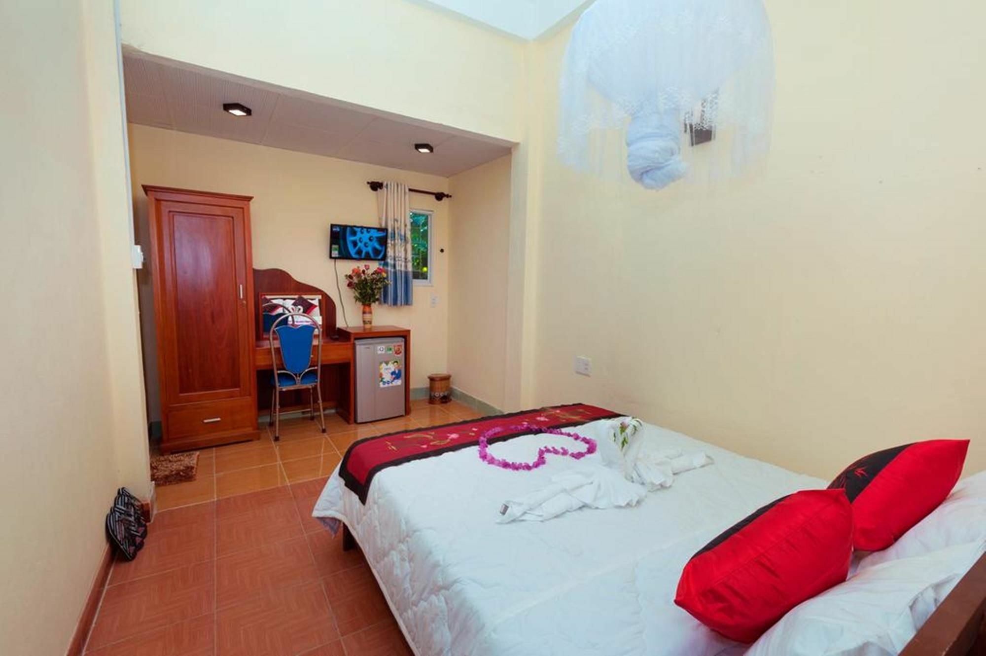 Bougain Villeas Homestay Hoi An Exterior foto